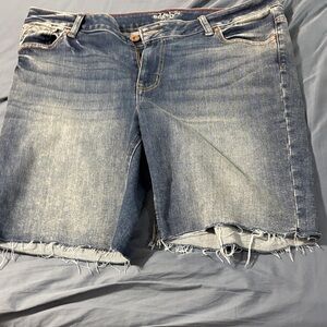 Blue Denim Women's Shorts by edgely size 16w 8 in inseam